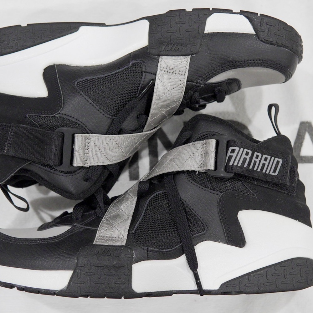 Air raid DS